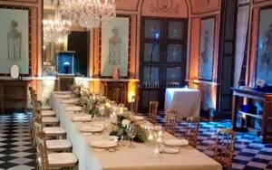Diner privé dans la salle à manger du Château de Malmaison