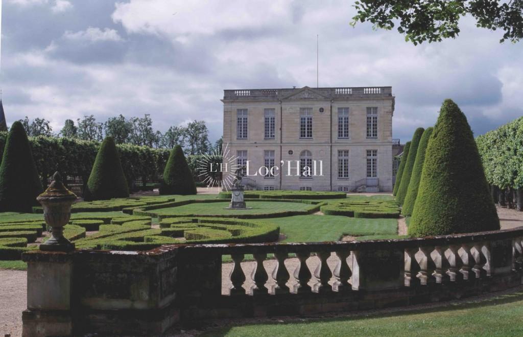 Privatisation du Château de Bouges pour des réceptions