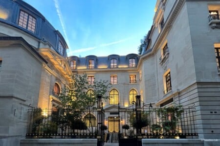 Exterior view of the entrance gates and Hôtel de la Bucherie - Philanthro-Lab.